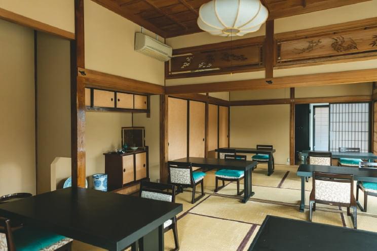 新館2階 (24席)