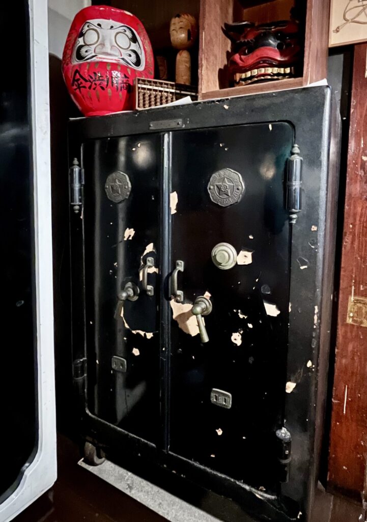 番組内で取り上げられる当店の金庫写真